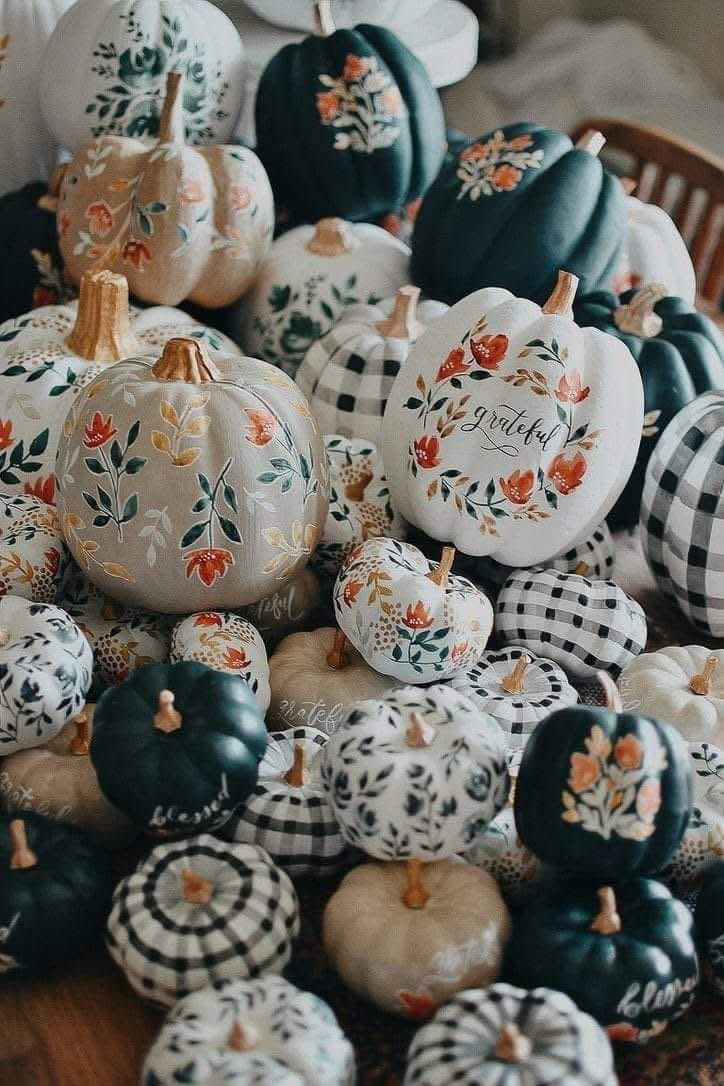Pumpkin Painting - Little Fifteens